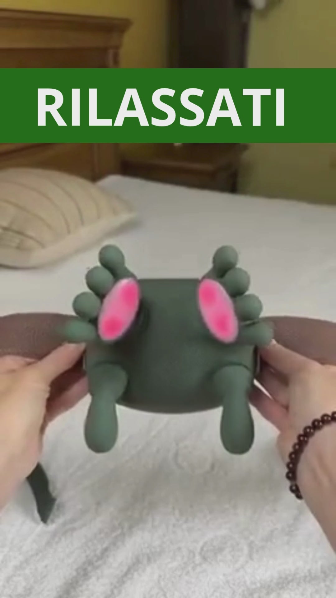 Massaggiatore Cervicale Ricaricabile — Sollievo Immediato video